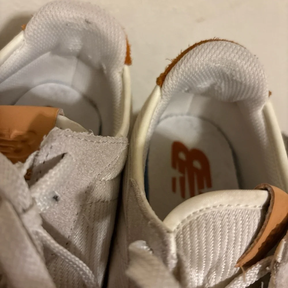 New Balance 327 Casual Women's Sneakers Shoes White Cream Brown size 8.5
